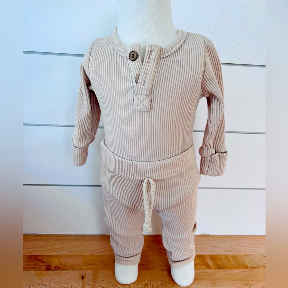 Little One Shop Ribbed Onesie 2 piece set
